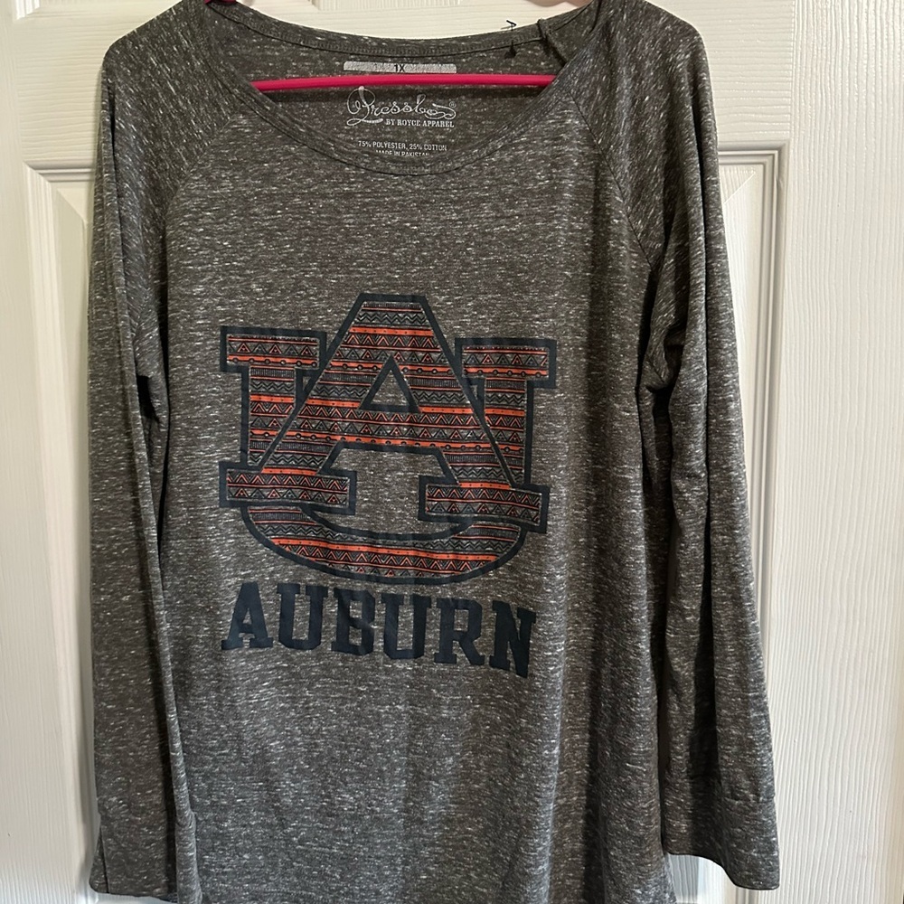 Pressbox by Royce Apparel Auburn University long-sleeve top Gray Size 1X